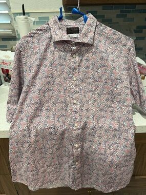 Thomas Dean Men's Pink Floral Button-Up Shirt